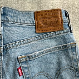 Premium Levi’s women’s Wedgie jeans